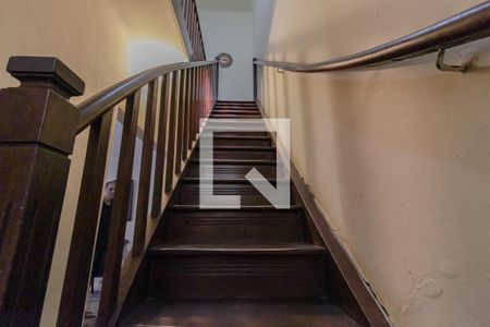 Escada de acesso Quartos de casa à venda com 5 quartos, 203m² em Botafogo, Rio de Janeiro