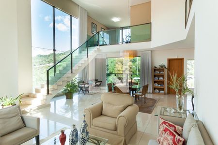 sala de casa de condomínio à venda com 3 quartos, 308m² em Vale das Araras, Nova Lima