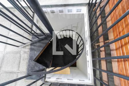 Escada de apartamento à venda com 3 quartos, 192m² em Nova Cachoeirinha, Belo Horizonte