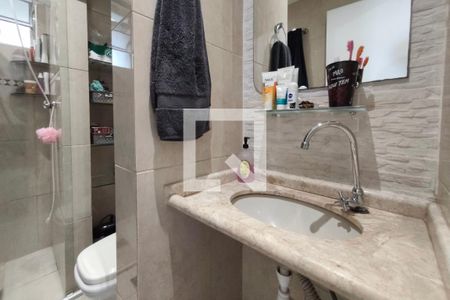 Banheiro de apartamento à venda com 2 quartos, 60m² em Jardim do Vovô, Campinas