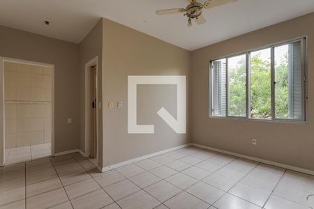 Sala/Quarto de kitnet/studio à venda com 1 quarto, 35m² em São João, Porto Alegre