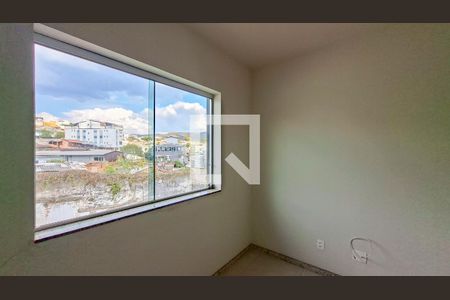 Quarto 2 de casa à venda com 3 quartos, 168m² em Pompéia, Belo Horizonte