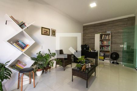 Escritório de casa à venda com 3 quartos, 240m² em Jardim Margarida, Campinas