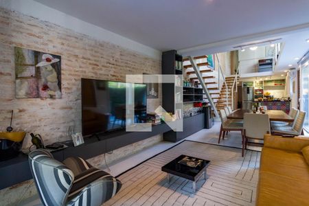 Sala de casa à venda com 3 quartos, 220m² em Real Parque, São Paulo