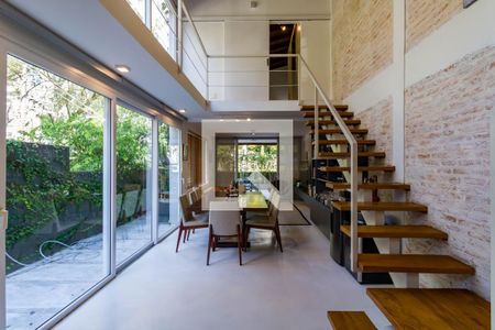 Sala de casa à venda com 3 quartos, 220m² em Real Parque, São Paulo