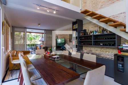 Sala de casa à venda com 3 quartos, 220m² em Real Parque, São Paulo