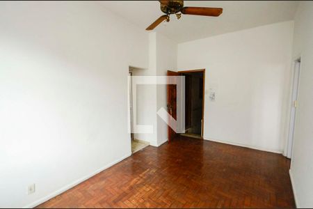 Sala de apartamento à venda com 2 quartos, 60m² em Benfica, Rio de Janeiro