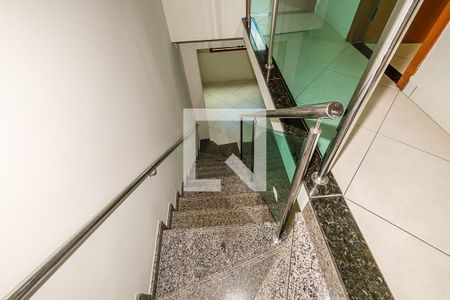 Corredor de casa à venda com 3 quartos, 112m² em Aparecida, Belo Horizonte