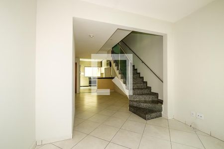 Sala de casa à venda com 3 quartos, 112m² em Aparecida, Belo Horizonte