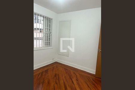 Casa à venda com 3 quartos, 130m² em Cerqueira César, São Paulo