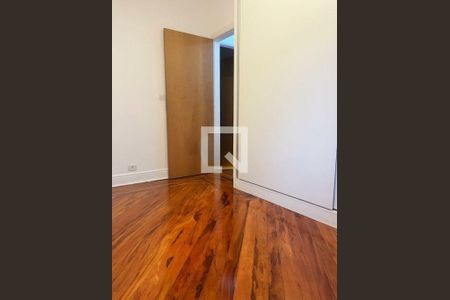 Casa à venda com 3 quartos, 130m² em Cerqueira César, São Paulo