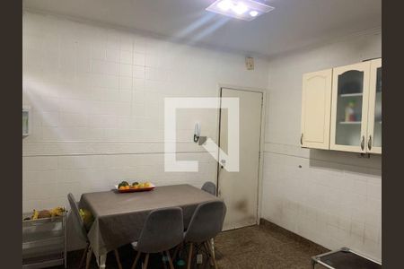 Casa para alugar com 3 quartos, 336m² em Vila Guarani, São Paulo