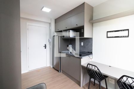 Sala/Cozinha de apartamento para alugar com 1 quarto, 24m² em Vila Butantã, São Paulo