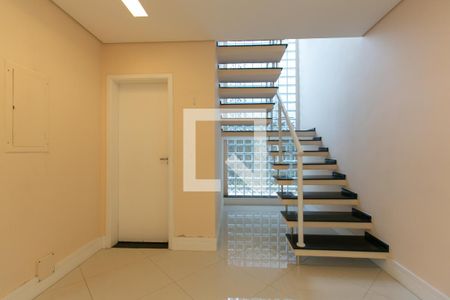 Hall / Escada de casa à venda com 5 quartos, 600m² em Vila Carolina, São Paulo