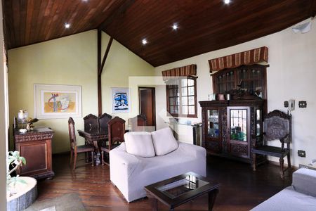 Sala de casa à venda com 4 quartos, 360m² em São Lucas, Belo Horizonte