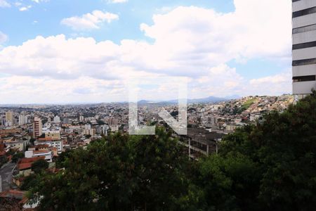 Vista Sala de casa à venda com 4 quartos, 360m² em São Lucas, Belo Horizonte
