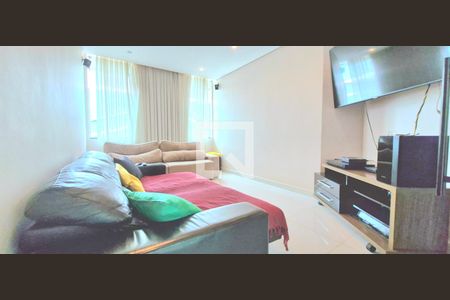 Sala de tv de casa de condomínio à venda com 4 quartos, 1040m² em Condados da Lagoa, Lagoa Santa