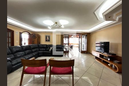 Casa à venda com 3 quartos, 332m² em Vila Galvão, Guarulhos