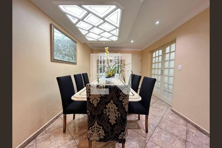 Casa à venda com 3 quartos, 332m² em Vila Galvão, Guarulhos