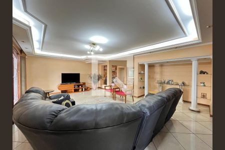 Casa à venda com 3 quartos, 332m² em Vila Galvão, Guarulhos