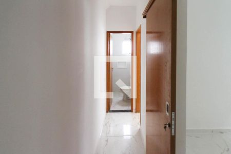 Corredor de apartamento para alugar com 2 quartos, 35m² em Jardim Santa Teresinha, São Paulo