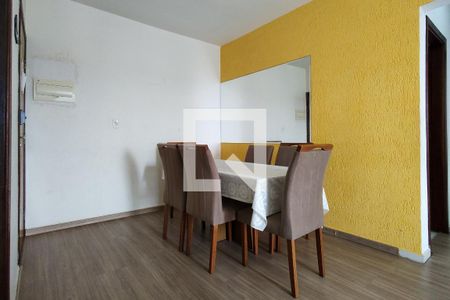 Sala de apartamento para alugar com 2 quartos, 70m² em Maracanã, Praia Grande