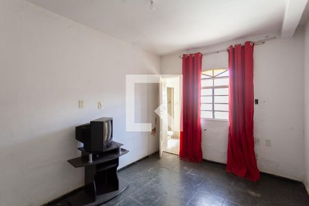 Suíte de casa à venda com 3 quartos, 360m² em Guarani, Belo Horizonte