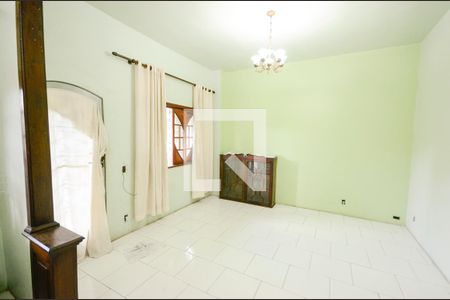 Sala 1 de casa à venda com 4 quartos, 500m² em Sampaio, Rio de Janeiro