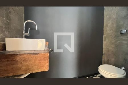 Lavabo de casa para alugar com 2 quartos, 210m² em Sumarezinho, São Paulo