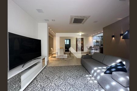 Foto 02 de casa à venda com 3 quartos, 165m² em Floresta, Belo Horizonte