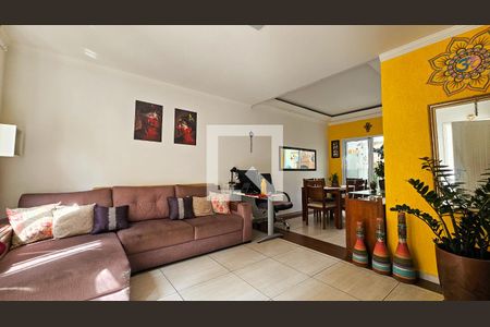 Sala de casa de condomínio para alugar com 3 quartos, 96m² em Vila Marari, São Paulo