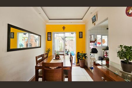 Sala de casa de condomínio para alugar com 3 quartos, 96m² em Vila Marari, São Paulo