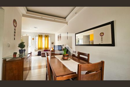 Sala de casa de condomínio para alugar com 3 quartos, 96m² em Vila Marari, São Paulo