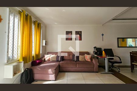 Sala de casa de condomínio para alugar com 3 quartos, 96m² em Vila Marari, São Paulo