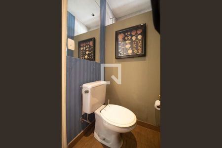 Lavabo de casa para alugar com 6 quartos, 250m² em Lagoa, Rio de Janeiro