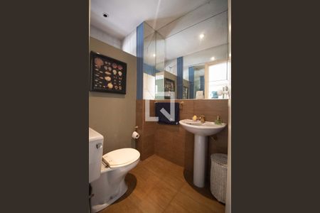 Lavabo de casa para alugar com 6 quartos, 250m² em Lagoa, Rio de Janeiro