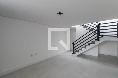 Sala de casa à venda com 3 quartos, 107m² em Vila Lucia, São Paulo