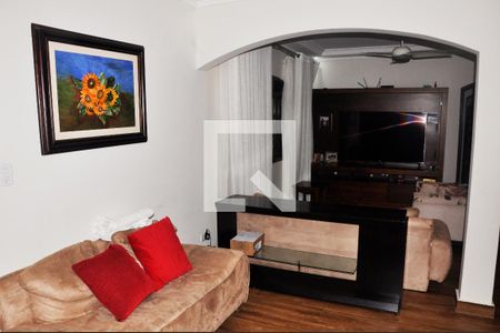 Detalhe - Sala de casa à venda com 3 quartos, 280m² em Vila Picinin, São Paulo