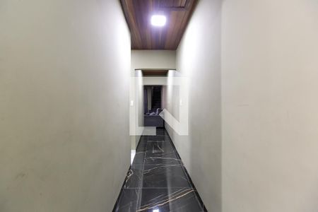 Corredor de casa à venda com 4 quartos, 150m² em Parada Xv de Novembro, São Paulo