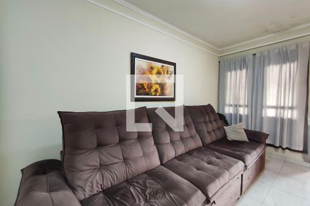 Sala de TV de casa à venda com 2 quartos, 180m² em Jardim Itatiaia, Campinas
