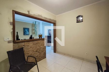 Sala de Estar de casa à venda com 2 quartos, 180m² em Jardim Itatiaia, Campinas