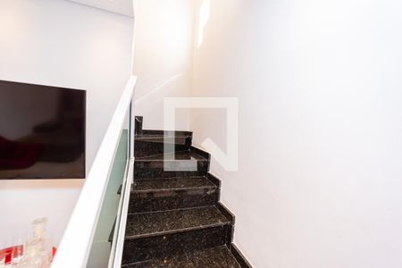 Escada de casa de condomínio à venda com 2 quartos, 93m² em Vila Libanesa, São Paulo