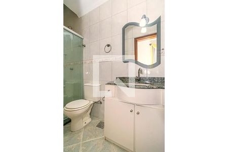 Banheiro de casa para alugar com 4 quartos, 216m² em Menino Deus, Porto Alegre