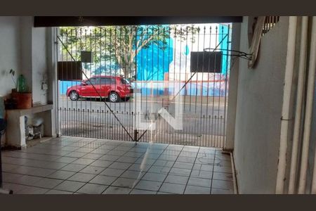 Casa à venda com 2 quartos, 100m² em Vila Gomes, São Paulo