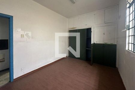 Casa à venda com 5 quartos, 270m² em Santo Antônio, Belo Horizonte