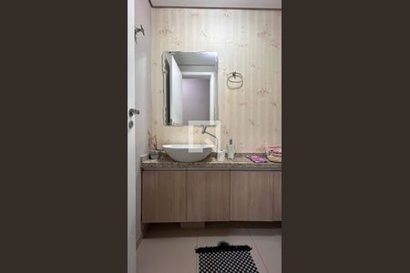 Lavabo Sala de Jantar de apartamento para alugar com 4 quartos, 107m² em Vila Castelo, São Paulo