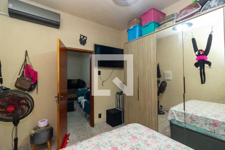 Quarto 1 de casa para alugar com 2 quartos, 170m² em Bento Ribeiro, Rio de Janeiro