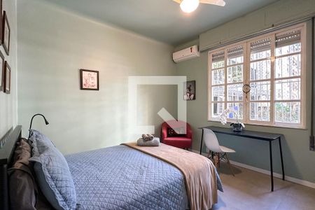 Quarto 01 de apartamento à venda com 2 quartos, 140m² em Leme, Rio de Janeiro