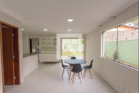 Sala de casa à venda com 3 quartos, 259m² em Bosque de Barão Geraldo, Campinas