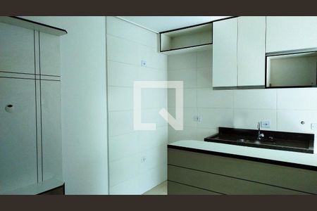 Cozinha de kitnet/studio para alugar com 1 quarto, 30m² em Vila Ema, São Paulo